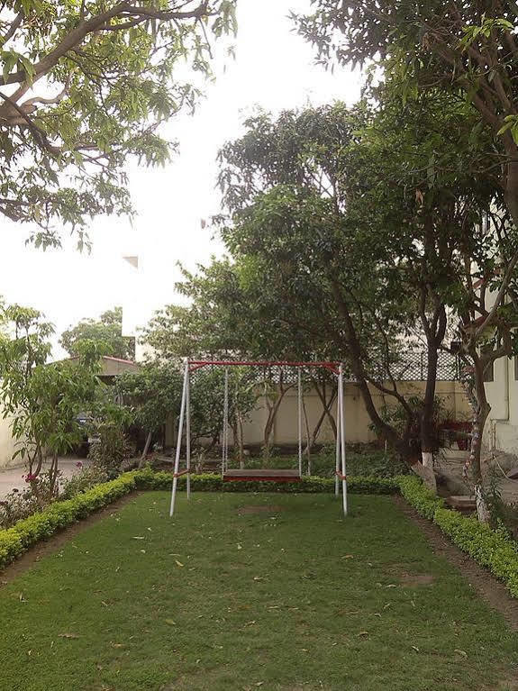 Amraai Homestay Rishīkesh Esterno foto